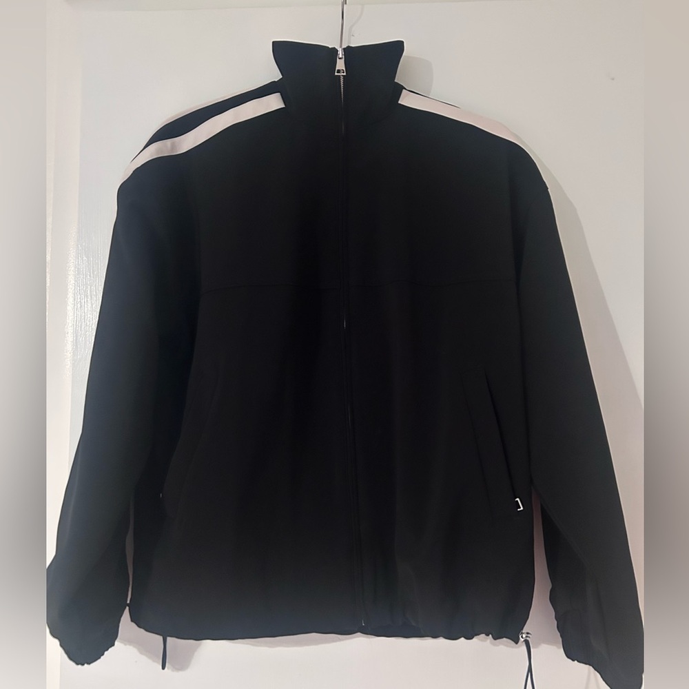 Athleta MVP track jacket in black/bone like new size petite xxs - Picture 4 of 4